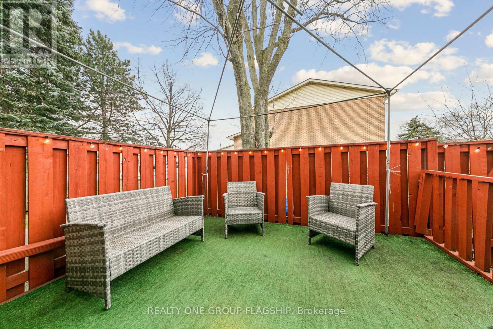 137 - 100 Quigley Road, Hamilton (Vincent), Ontario  L8K 6J1 - Photo 24 - X12697556