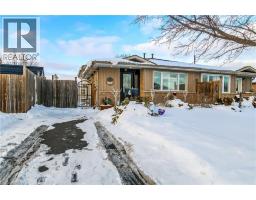 4 MAPLE Crescent, Paris, Ontario