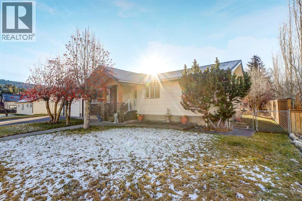 2429 211 Street, Bellevue, Alberta  T0K 0C0 - Photo 2 - A2277787