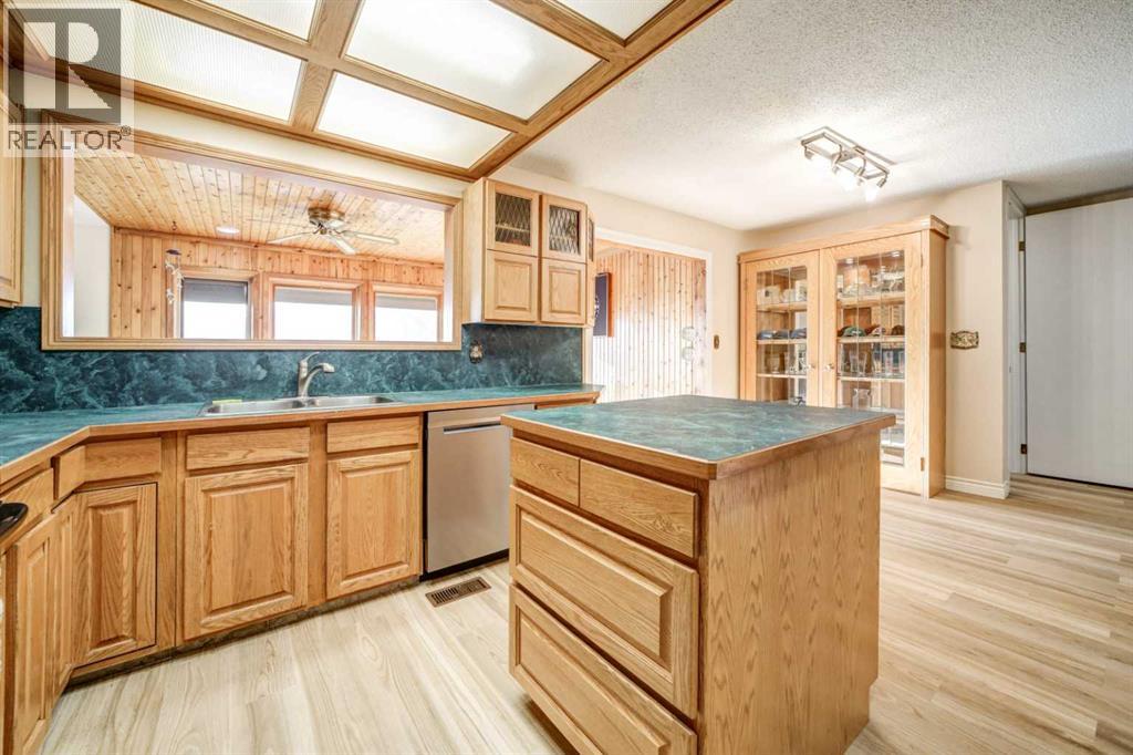 2429 211 Street, Bellevue, Alberta  T0K 0C0 - Photo 34 - A2277787