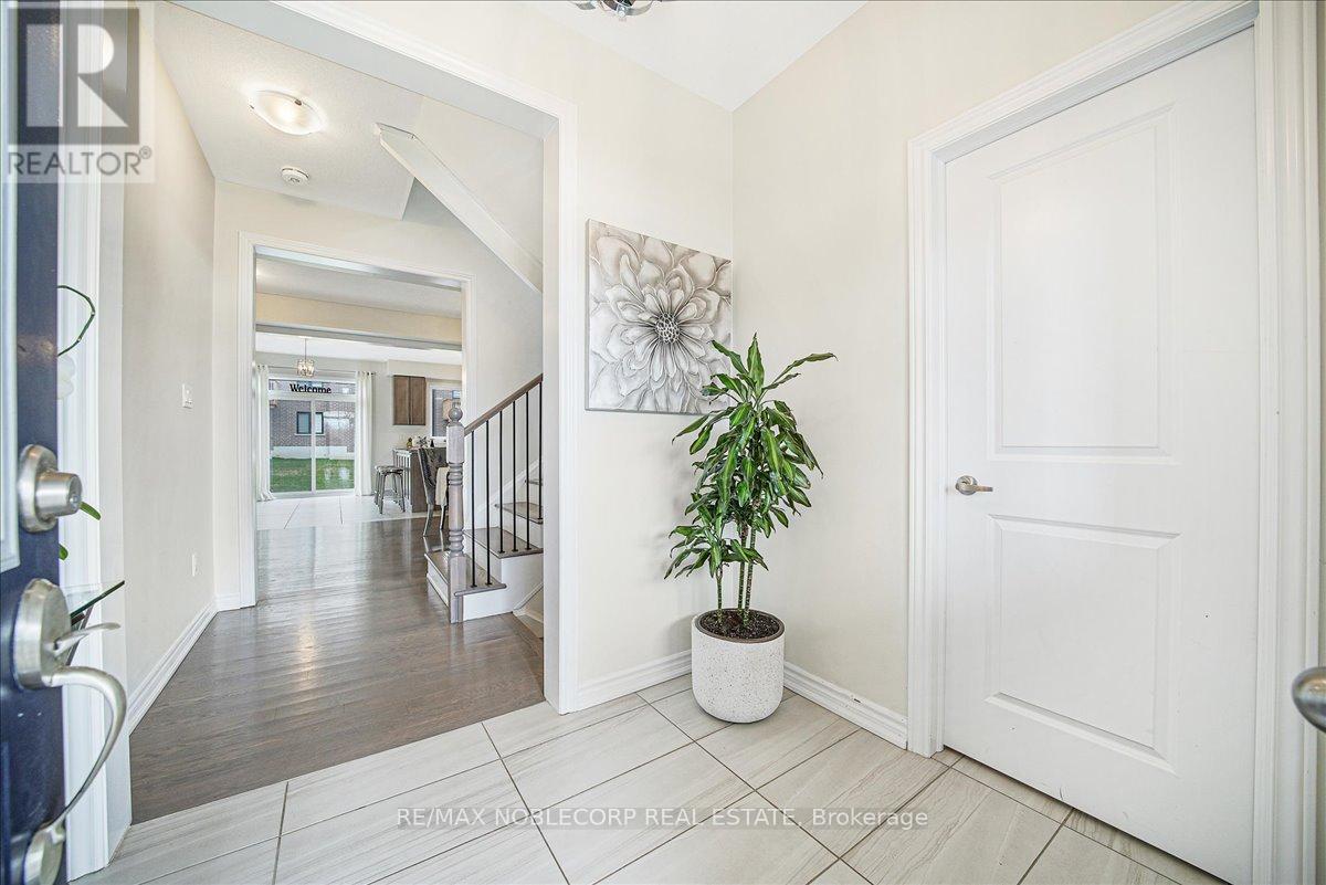 12 Blaney Street, Brant, Ontario  N0E 1N0 - Photo 4 - X12761062