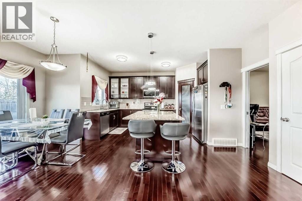 71 Martha's Meadow Close Ne, Calgary, Alberta  T3J 4Z2 - Photo 3 - A2283472