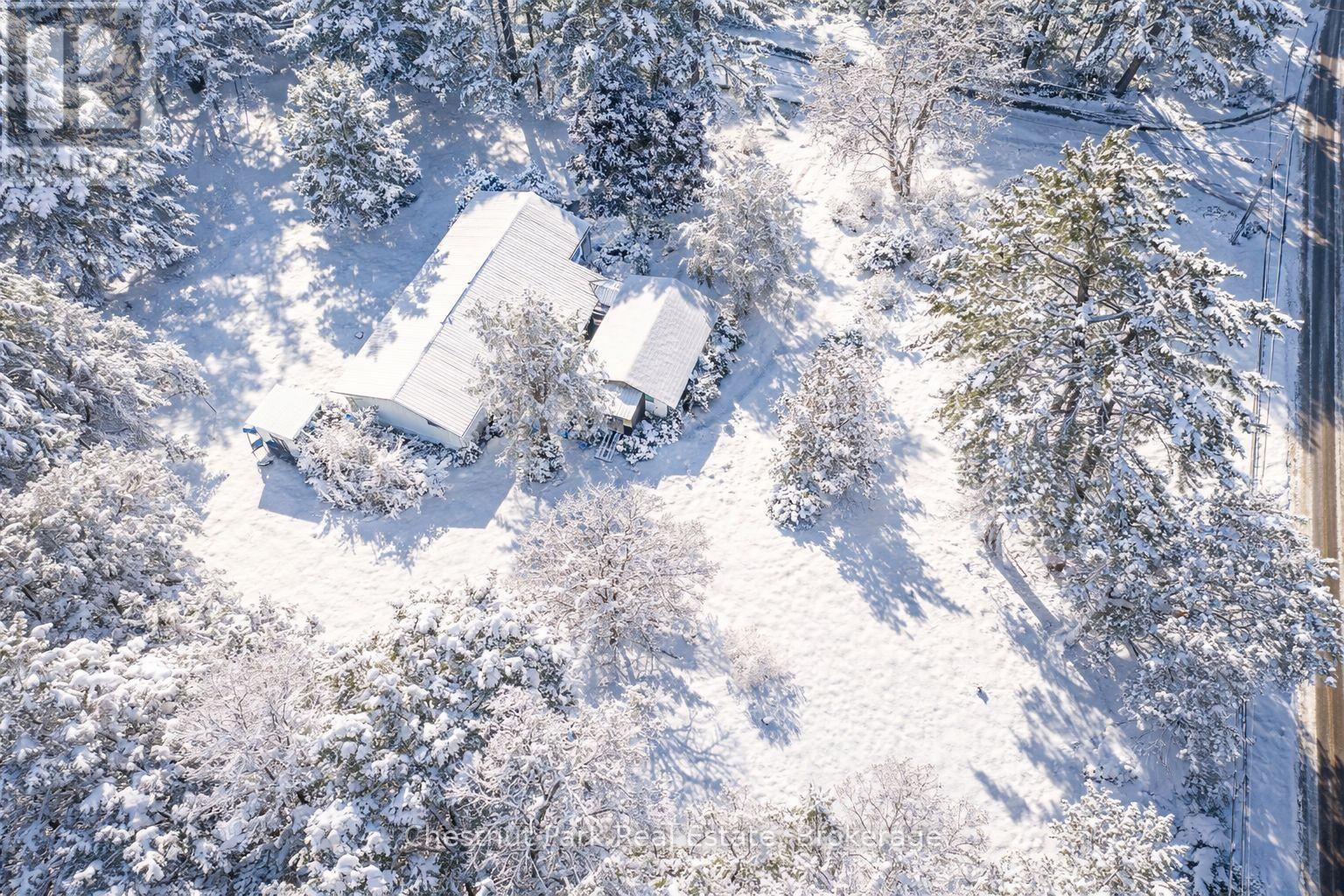 1047 Naismith Road E, Bracebridge (Macaulay), Ontario  P1L 1X4 - Photo 2 - X12743662