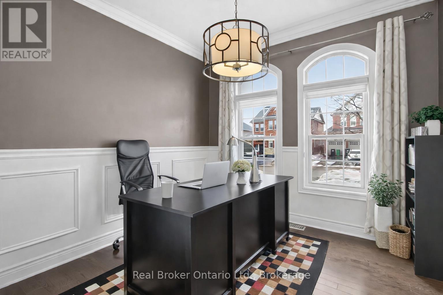 43 Mccandless Court, Caledon (Caledon East), Ontario  L7C 3R6 - Photo 9 - W12706260