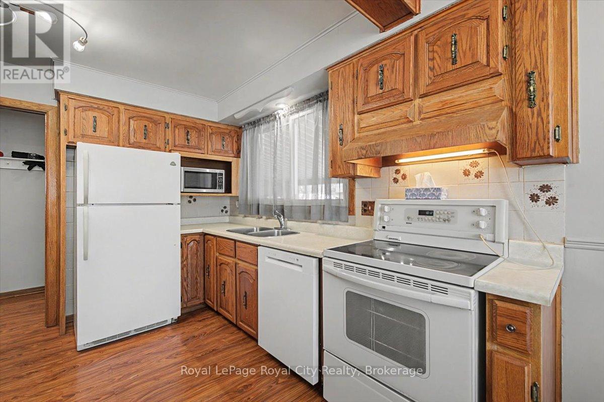 15 Inverness Drive, Guelph (Riverside Park), Ontario  N1E 3L7 - Photo 8 - X12747460