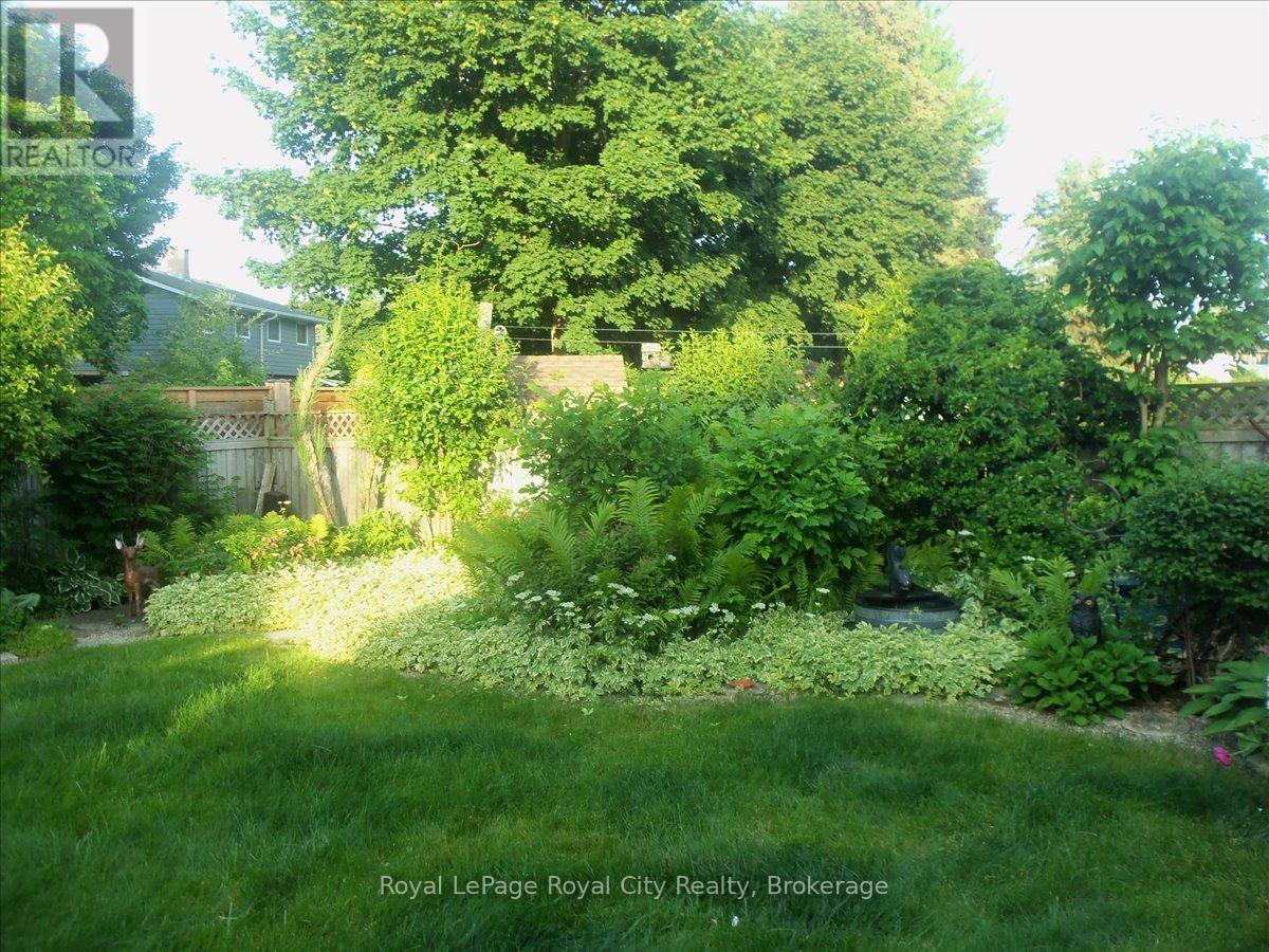 15 Inverness Drive, Guelph (Riverside Park), Ontario  N1E 3L7 - Photo 35 - X12747460