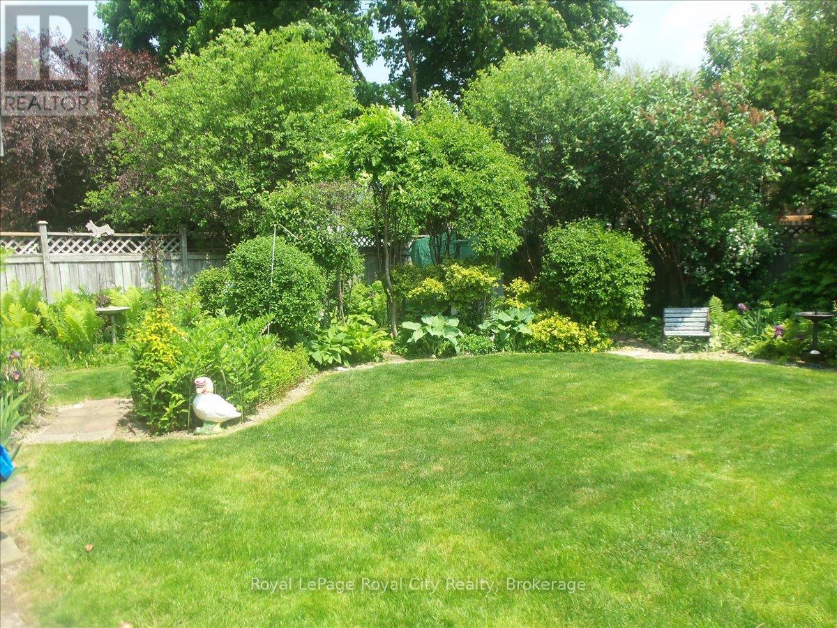 15 Inverness Drive, Guelph (Riverside Park), Ontario  N1E 3L7 - Photo 32 - X12747460