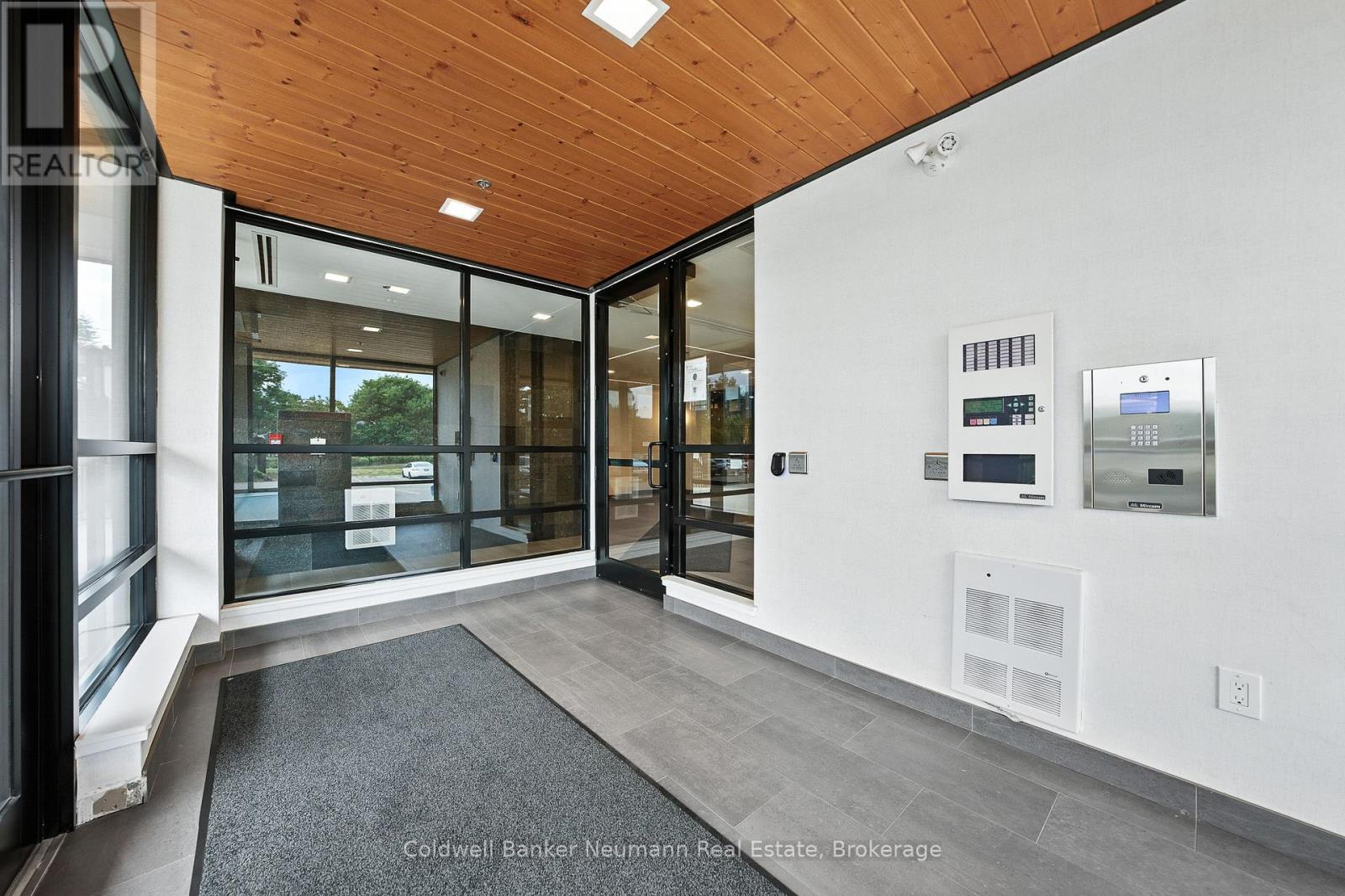 210 - 247 Northfield Drive E, Waterloo, Ontario  N2K 0H1 - Photo 3 - X12767530