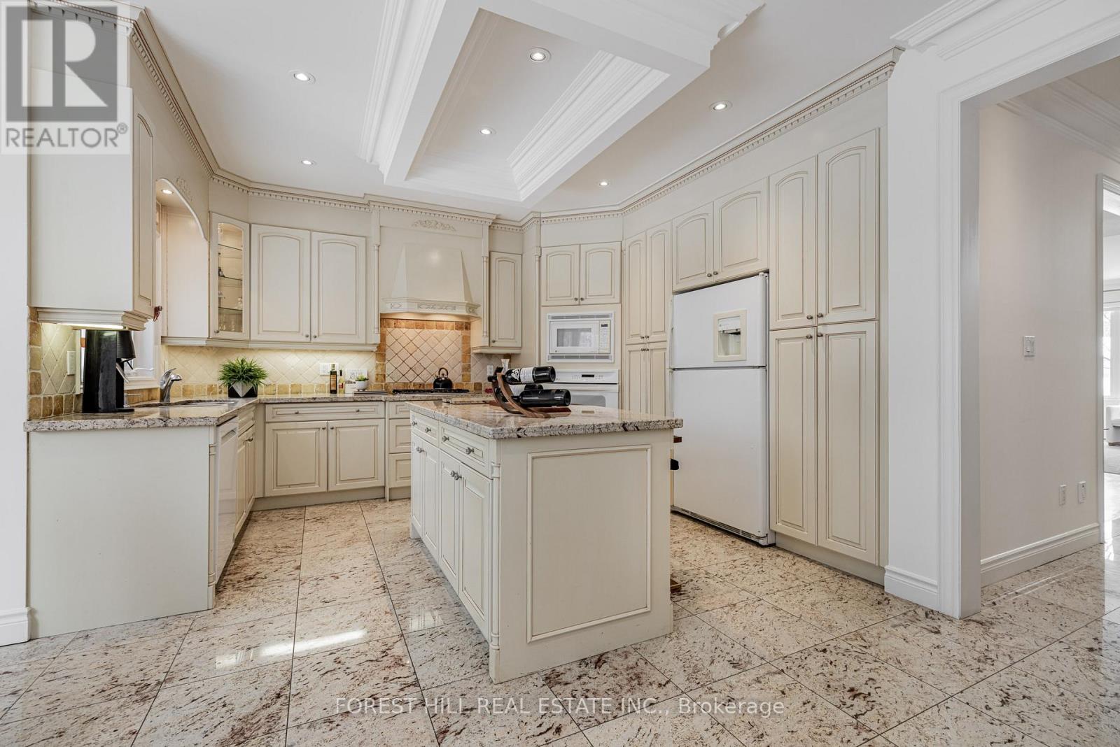 16 Northwood Drive, Toronto, Ontario  M2M 2J8 - Photo 15 - C12766286