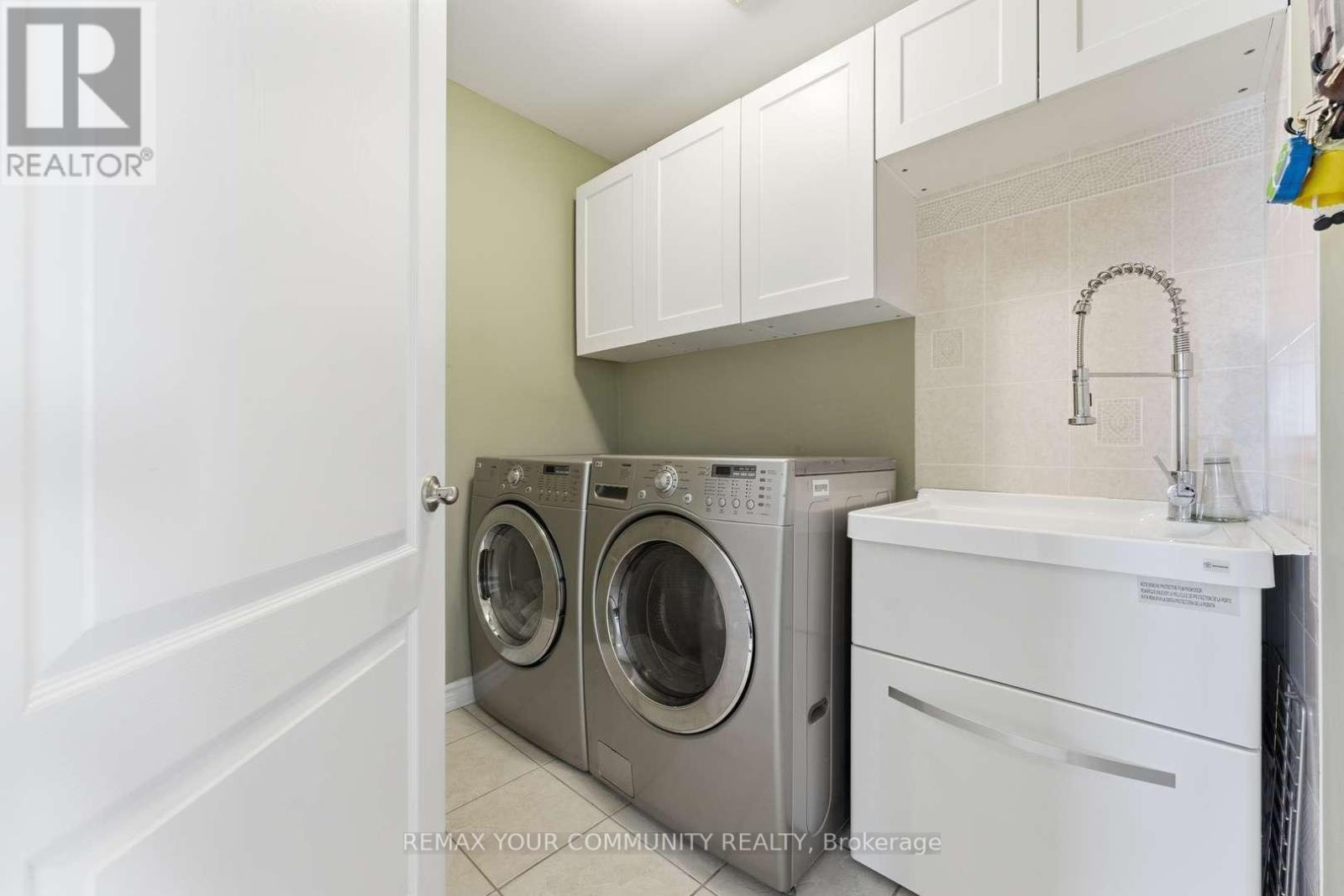 37 Saint Avenue, Bradford West Gwillimbury (Bradford), Ontario  L3Z 3E6 - Photo 16 - N12718790