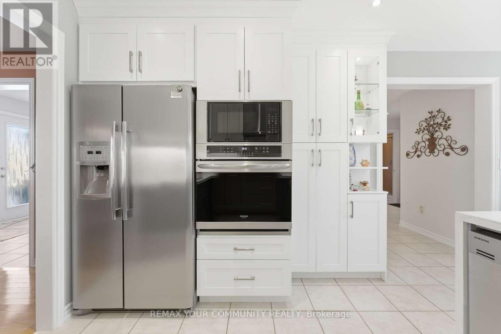 37 Saint Avenue, Bradford West Gwillimbury (Bradford), Ontario  L3Z 3E6 - Photo 12 - N12718790