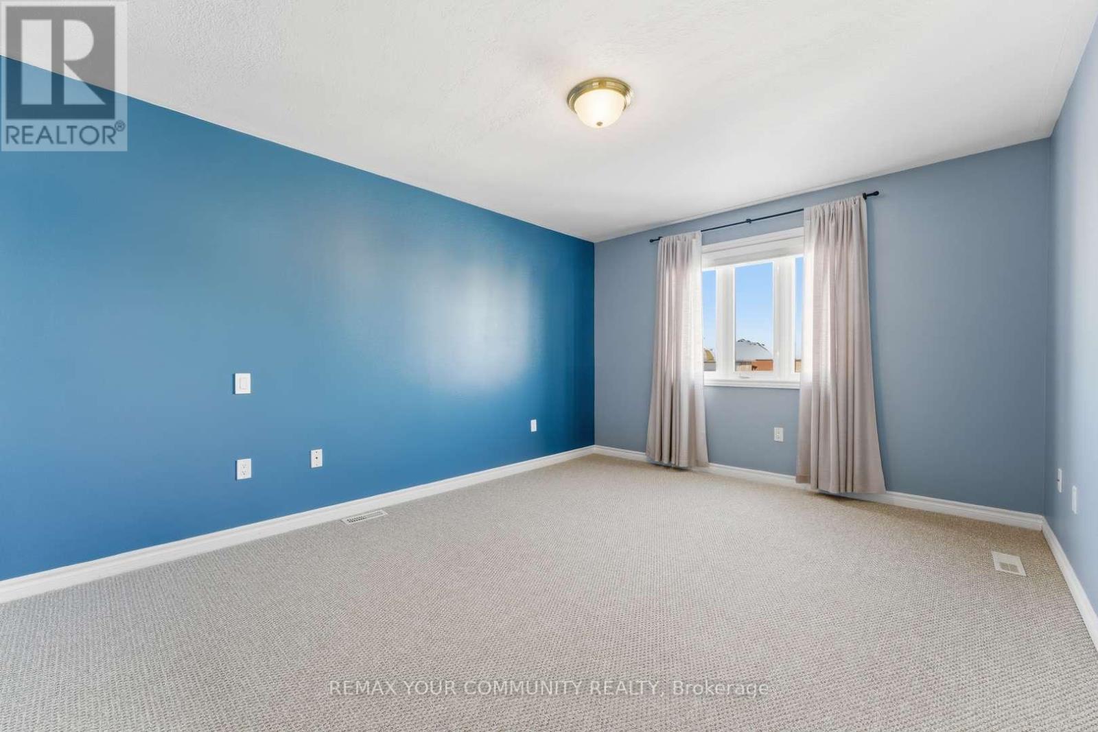 37 Saint Avenue, Bradford West Gwillimbury (Bradford), Ontario  L3Z 3E6 - Photo 22 - N12718790