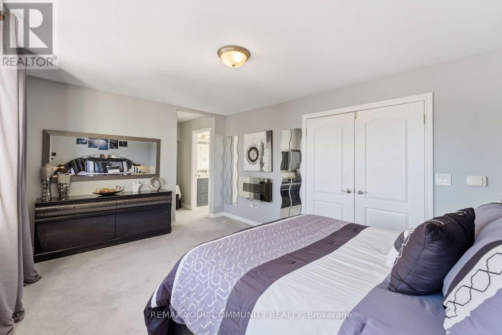 37 Saint Avenue, Bradford West Gwillimbury (Bradford), Ontario  L3Z 3E6 - Photo 24 - N12718790