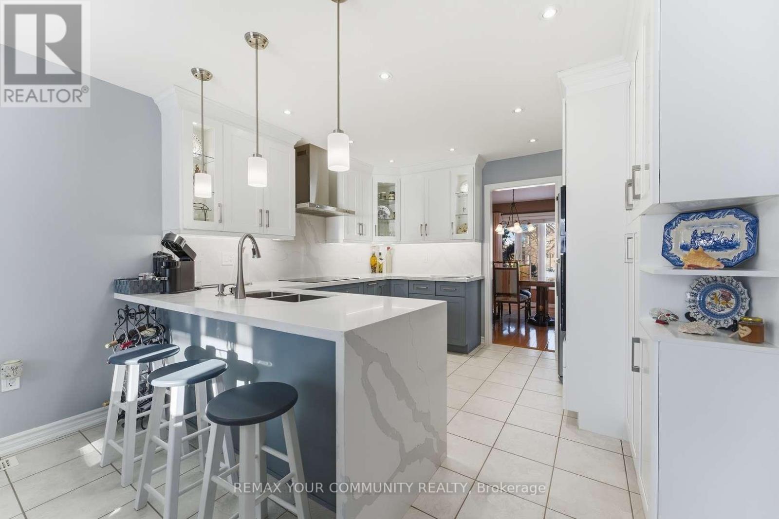 37 Saint Avenue, Bradford West Gwillimbury (Bradford), Ontario  L3Z 3E6 - Photo 9 - N12718790