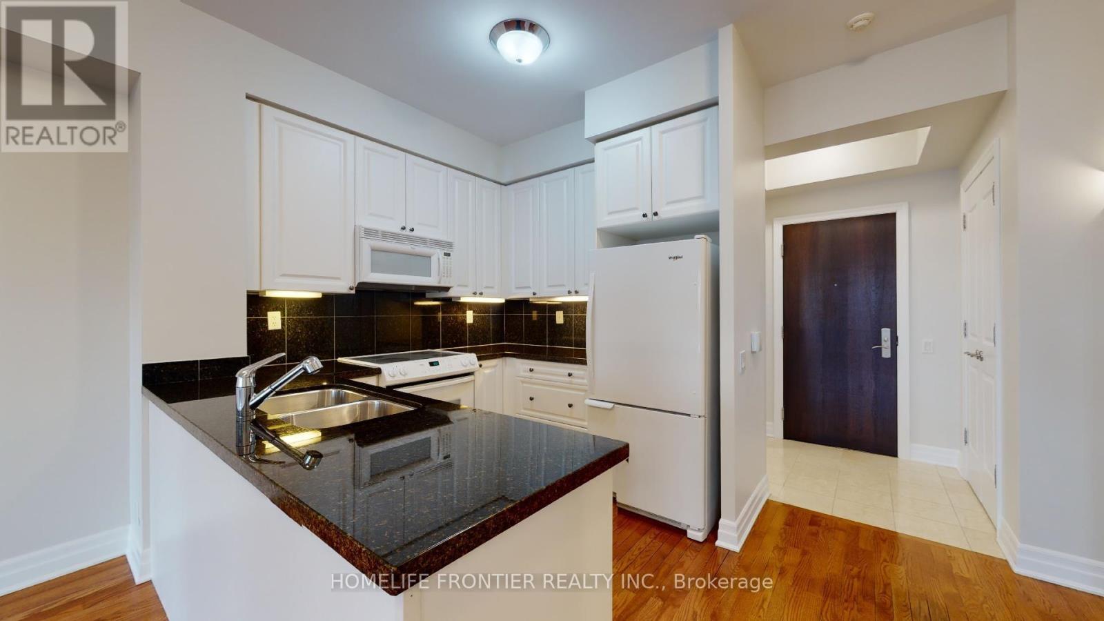 712 - 9 Burnhamthorpe Crescent, Toronto (Islington-City Centre West), Ontario  M9A 1G5 - Photo 6 - W12699476