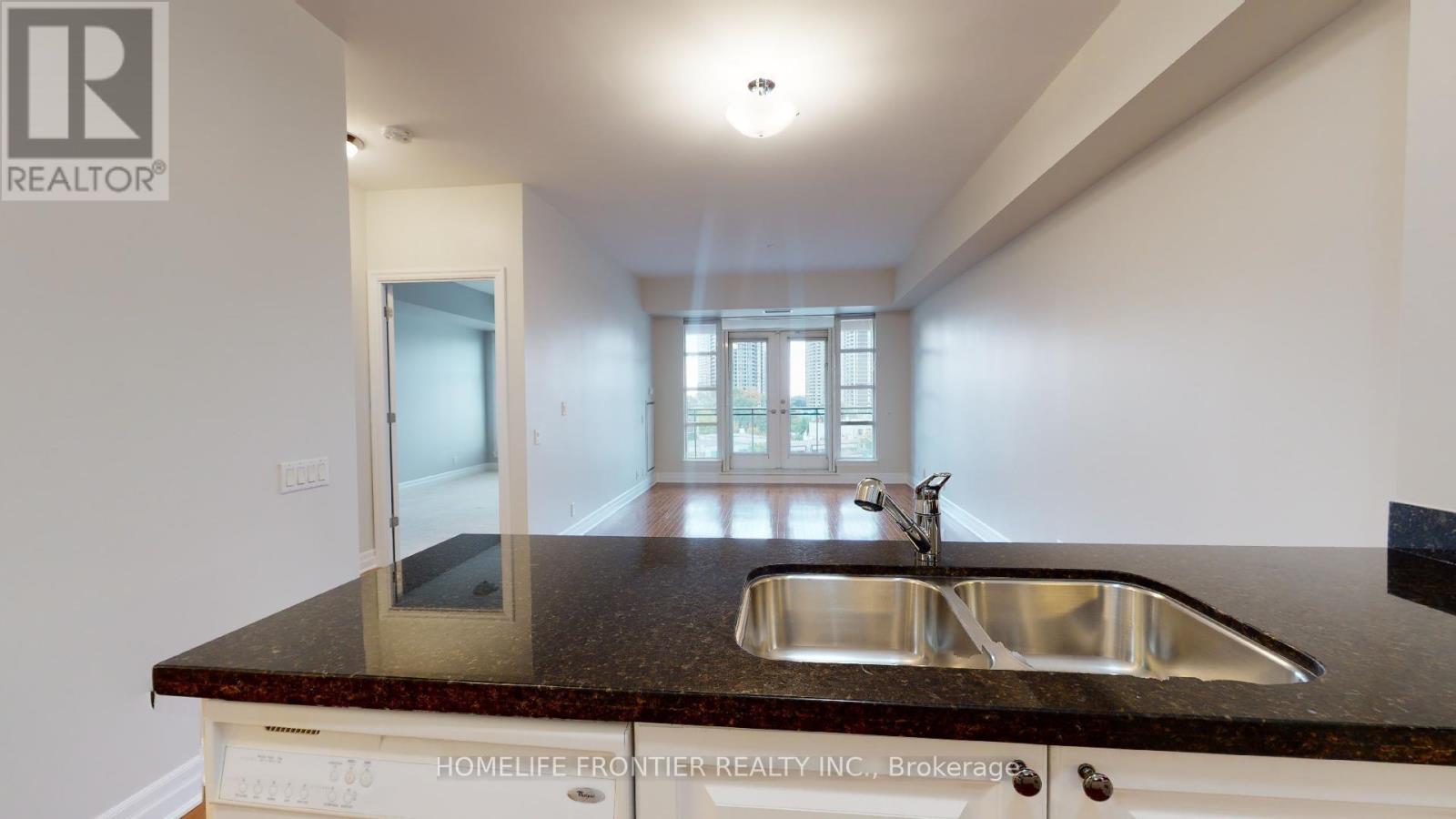 712 - 9 Burnhamthorpe Crescent, Toronto (Islington-City Centre West), Ontario  M9A 1G5 - Photo 9 - W12699476