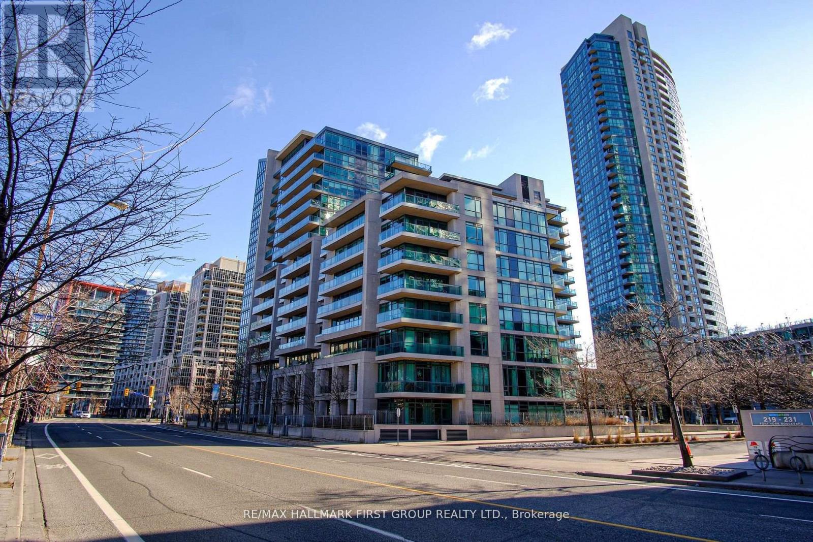 1567 - 209 Fort York Boulevard, Toronto, Ontario  M5V 4A1 - Photo 2 - C12767540