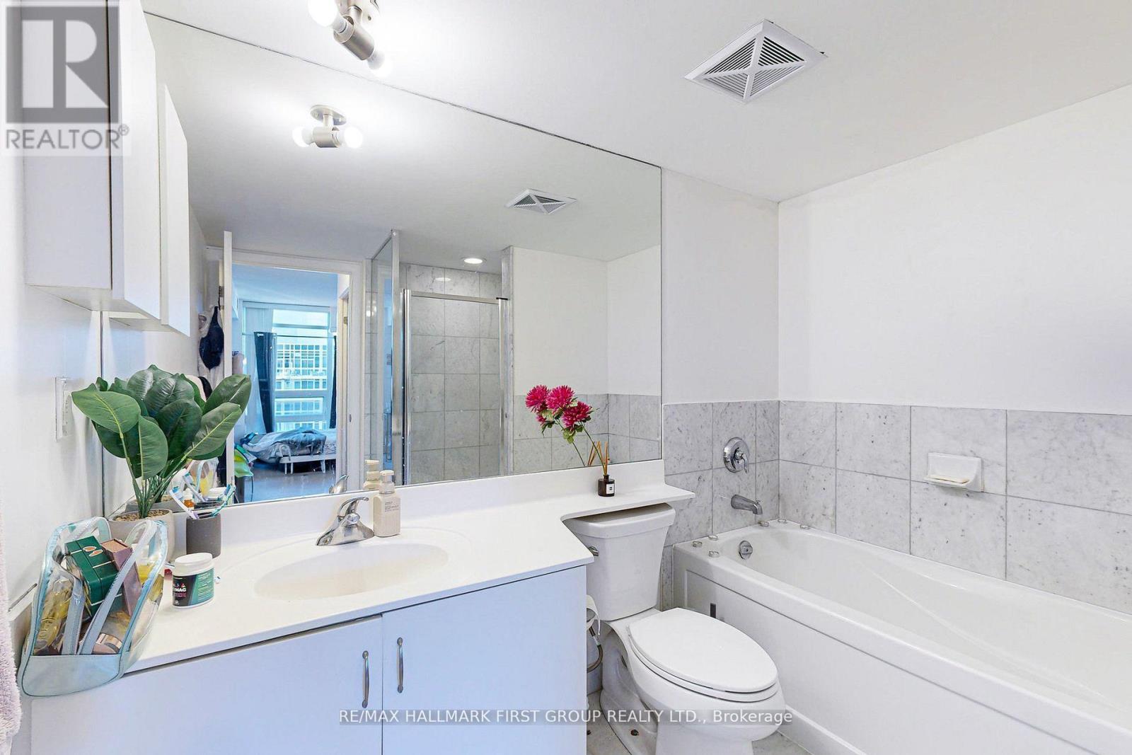 1567 - 209 Fort York Boulevard, Toronto, Ontario  M5V 4A1 - Photo 29 - C12767540