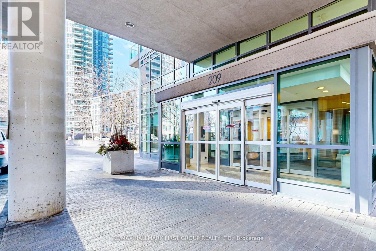 1567 - 209 Fort York Boulevard, Toronto, Ontario  M5V 4A1 - Photo 35 - C12767540