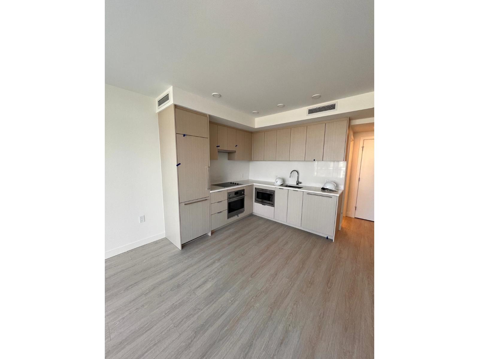 706 13675 107a Avenue, Surrey, British Columbia  V3T 2H2 - Photo 2 - R3086187
