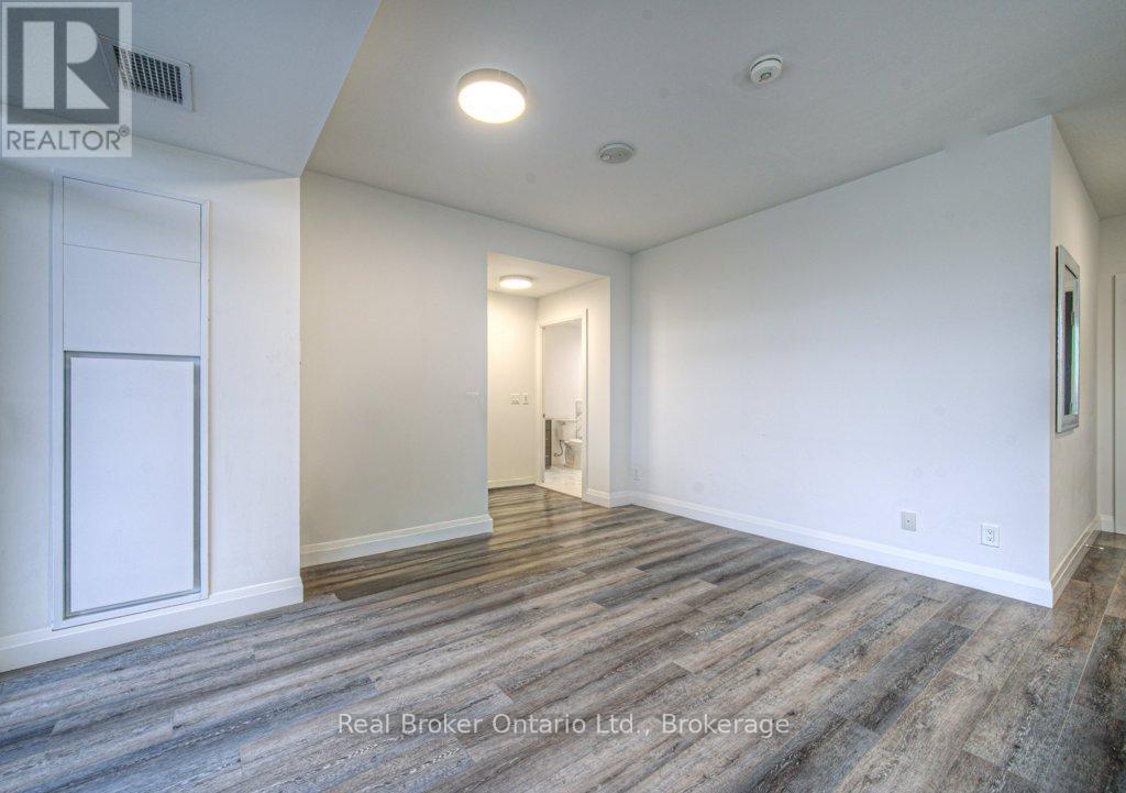 705 - 500 Brock Avenue, Burlington, Ontario  L7S 0A5 - Photo 13 - W12767660