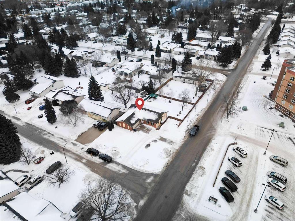 121 Westwood Street, Steinbach, Manitoba  R5G 2C5 - Photo 1 - 202602255