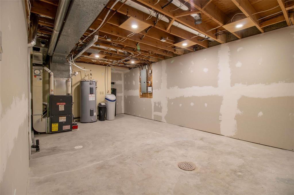 121 Westwood Street, Steinbach, Manitoba  R5G 2C5 - Photo 19 - 202602255