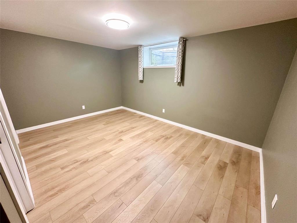 121 Westwood Street, Steinbach, Manitoba  R5G 2C5 - Photo 33 - 202602255