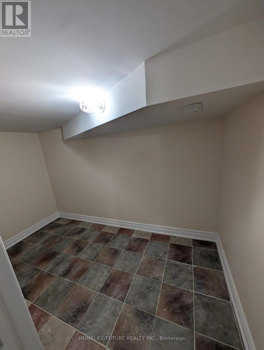 41 Black Walnut Drive, Markham, Ontario  L3S 4B9 - Photo 4 - N12767544