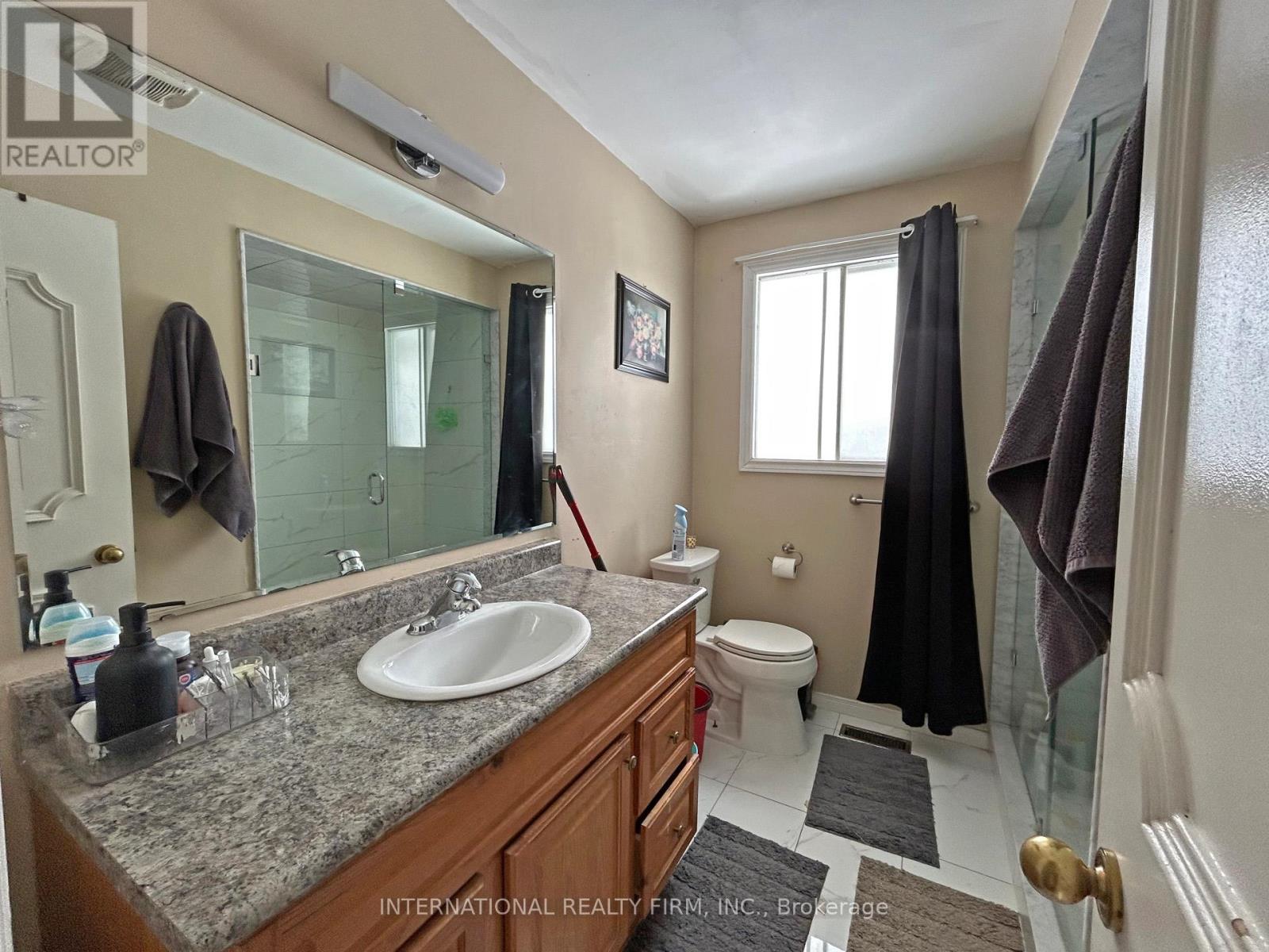 Main - 63 Centre Street E, Richmond Hill, Ontario  L4C 1A3 - Photo 11 - N12767582
