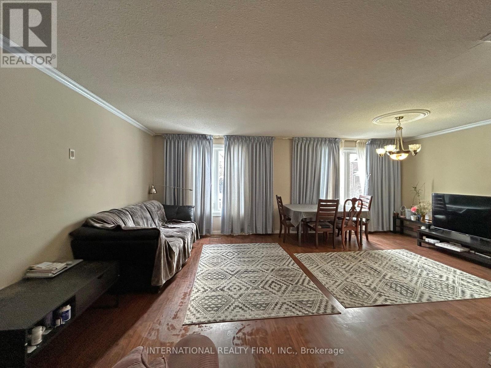 Main - 63 Centre Street E, Richmond Hill, Ontario  L4C 1A3 - Photo 4 - N12767582