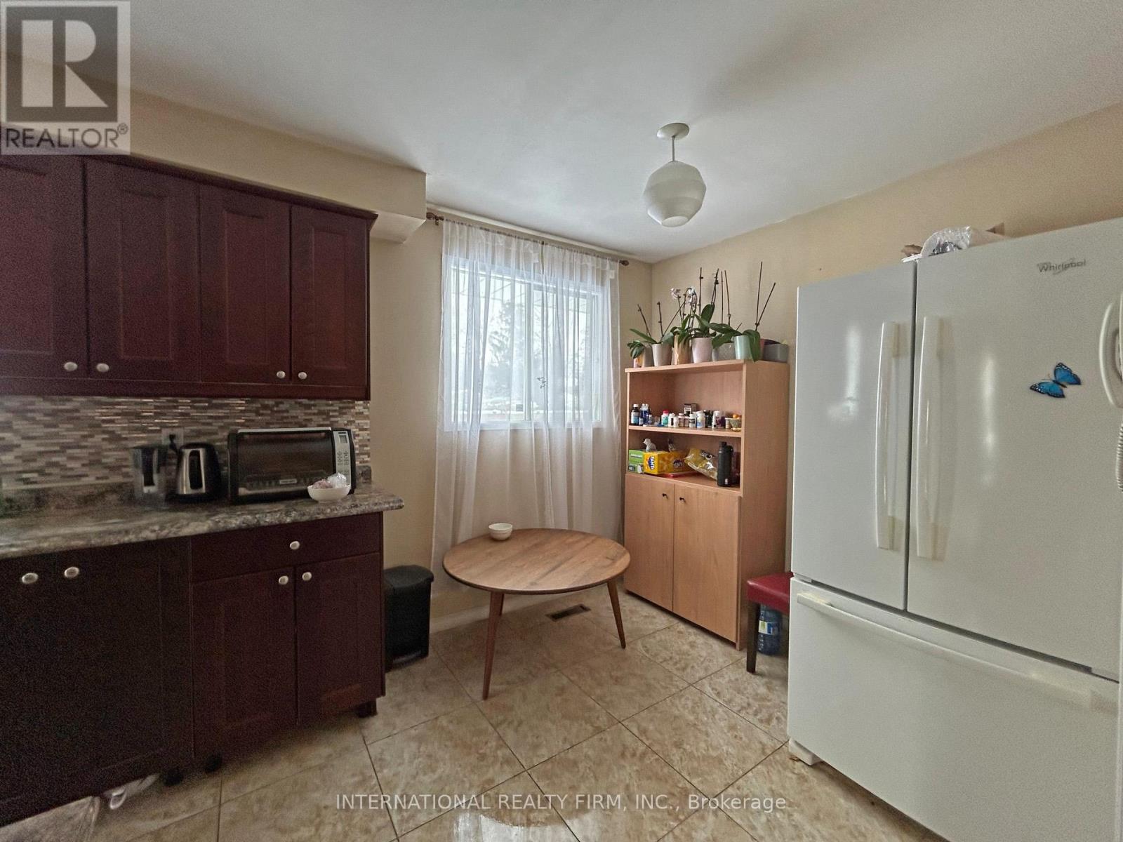 Main - 63 Centre Street E, Richmond Hill, Ontario  L4C 1A3 - Photo 6 - N12767582