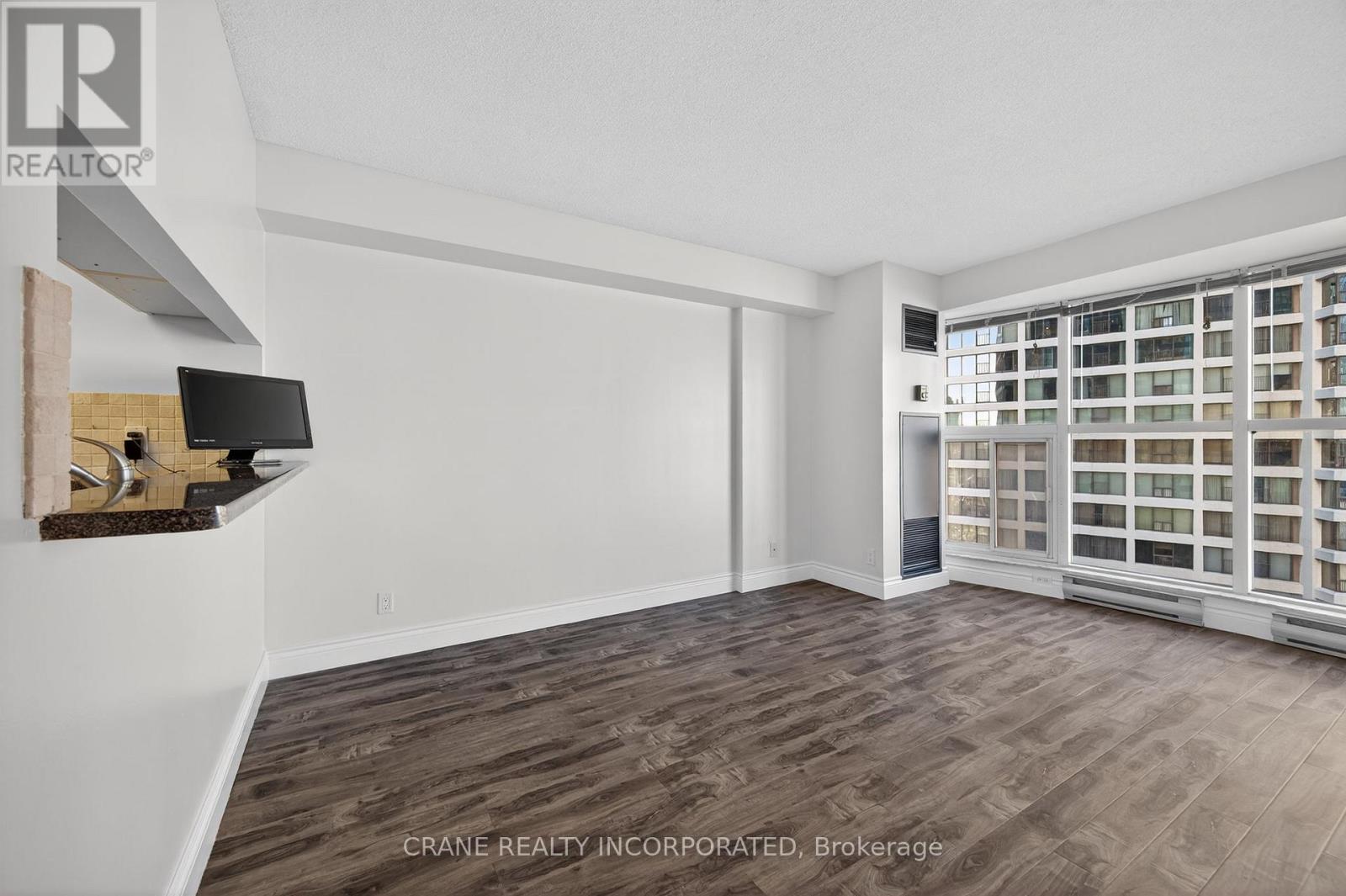 1605 - 77 Harbour Square, Toronto, Ontario  M5J 2S2 - Photo 15 - C12767378