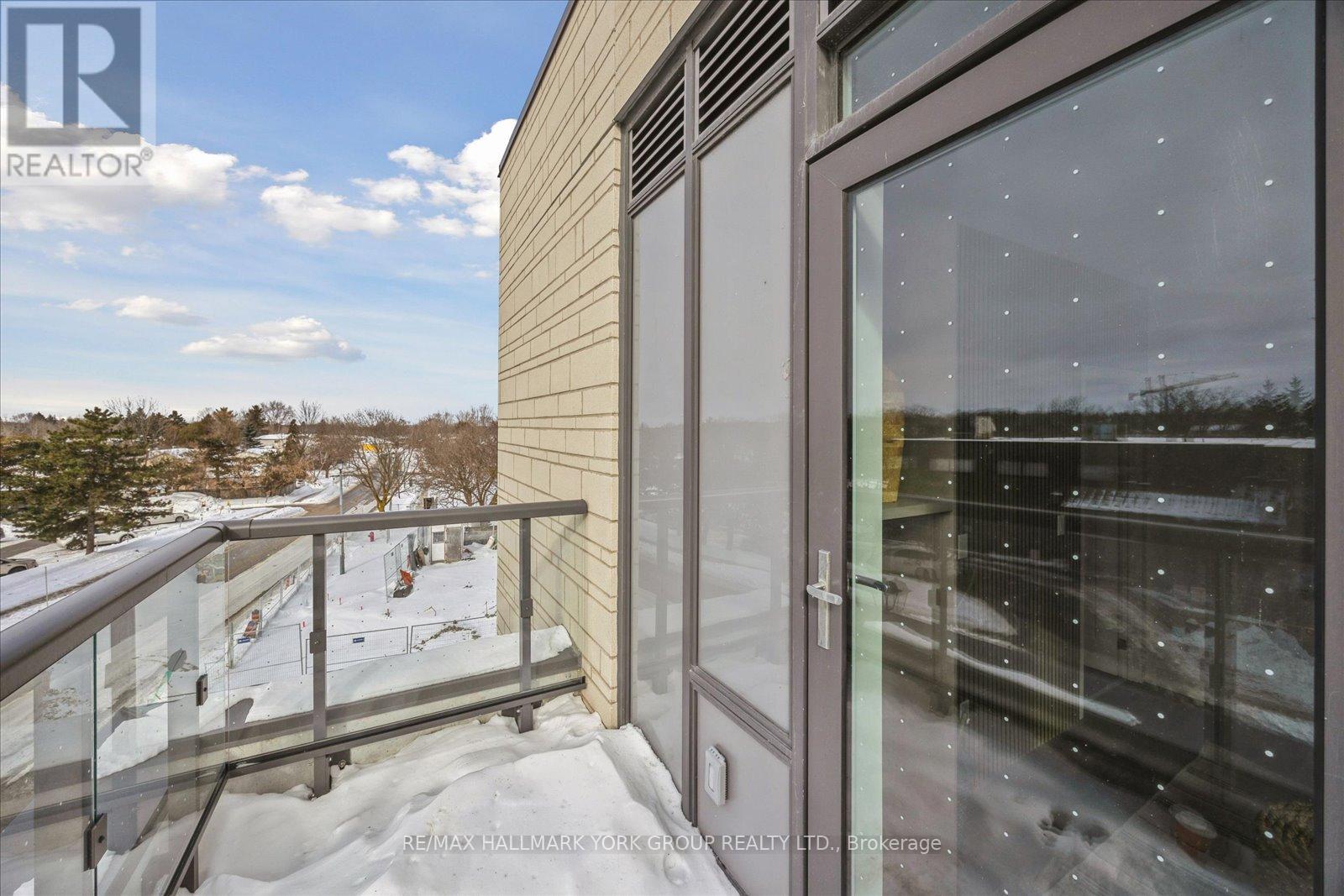 302 - 705 Davis Drive, Newmarket (Huron Heights-Leslie Valley), Ontario  L3Y 0J1 - Photo 16 - N12749208