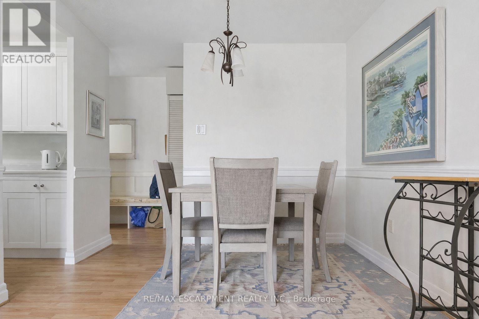 805 - 15 Elizabeth Street N, Mississauga, Ontario  L5G 2Z3 - Photo 17 - W12562640