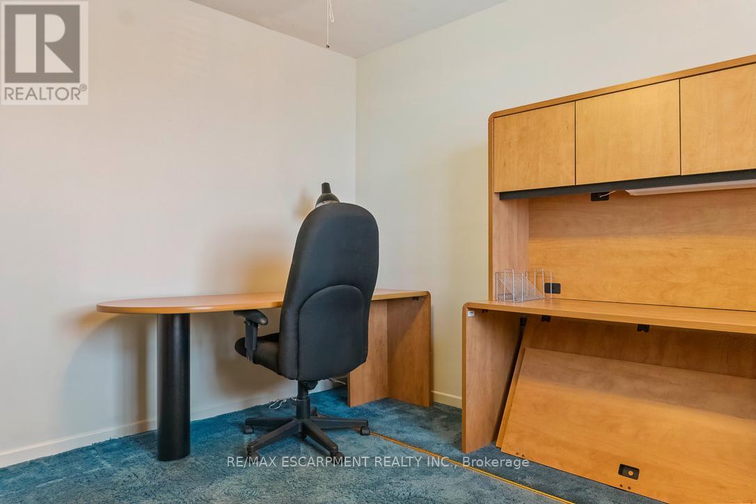 805 - 15 Elizabeth Street N, Mississauga (Port Credit), Ontario  L5G 2Z3 - Photo 32 - W12562640