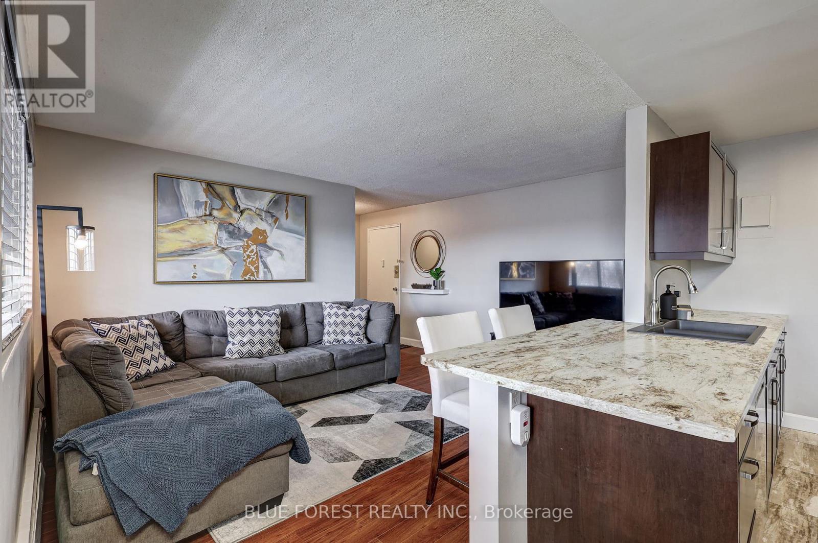 Photo 11 of 32 for 309 - 1174 Hamilton Road