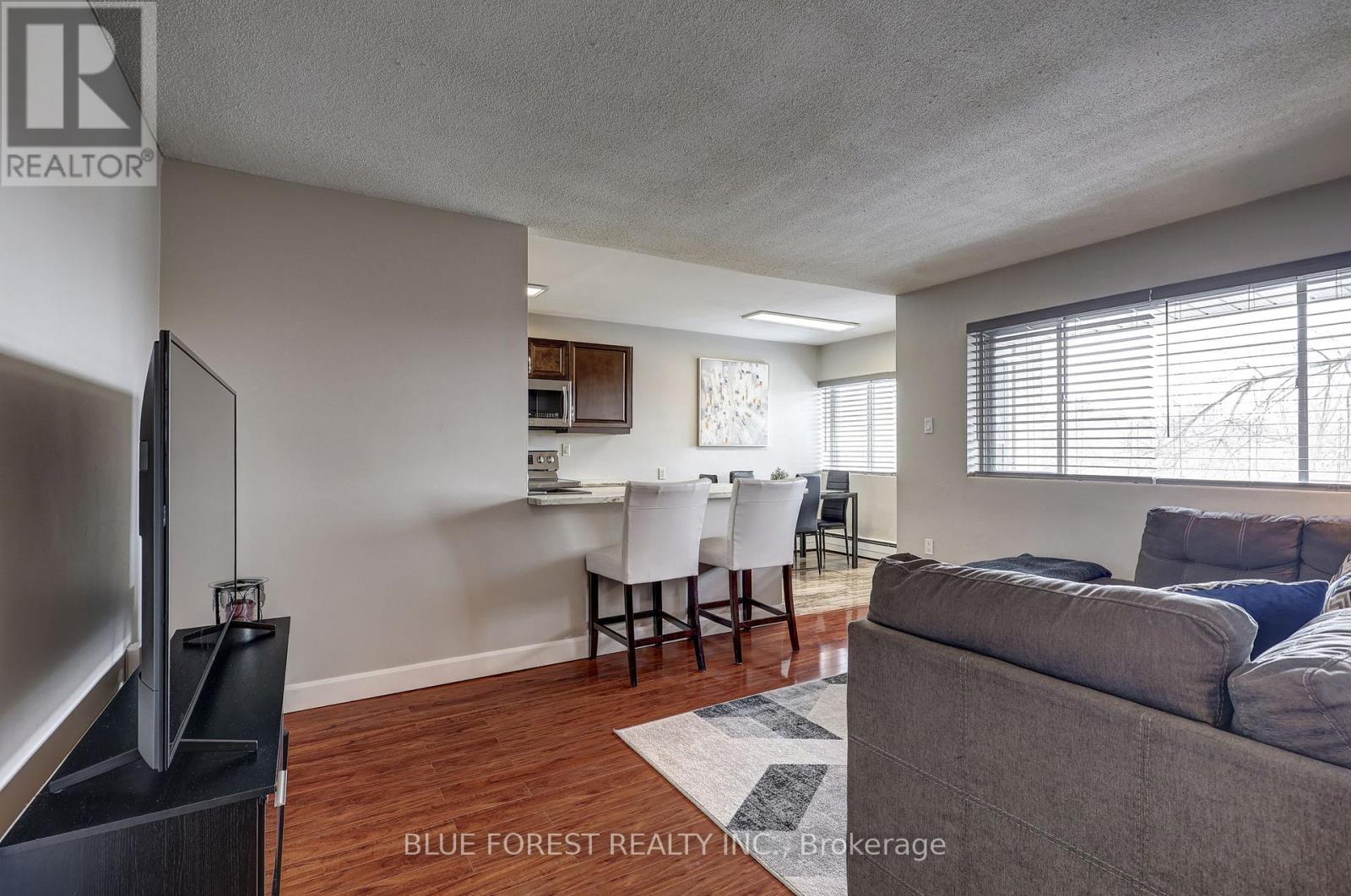 309 - 1174 Hamilton Road, London East, Ontario  N5W 1A9 - Photo 5 - X12741630