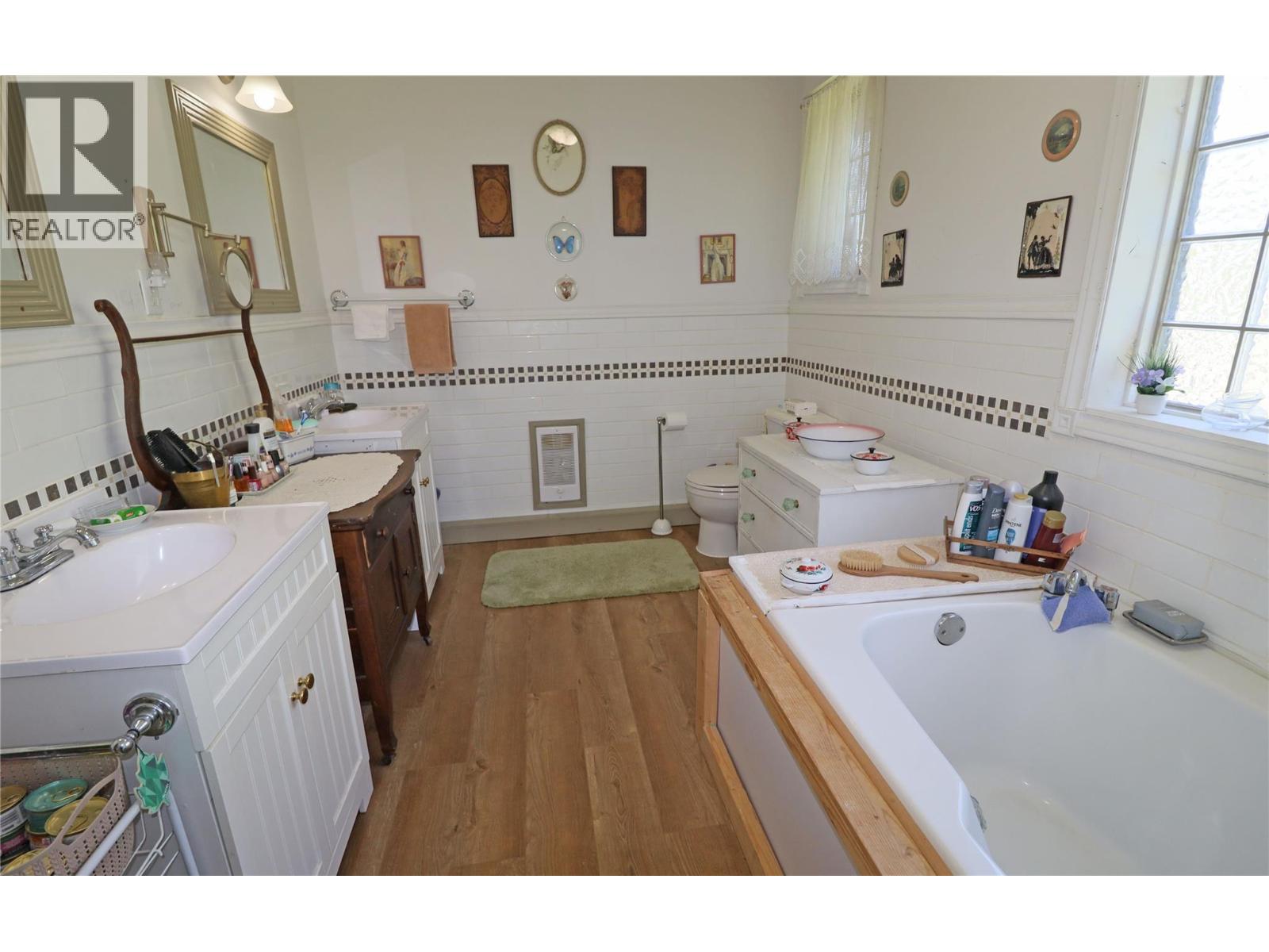 5818 17th Street, Grand Forks, British Columbia  V0H 1H0 - Photo 15 - 10375226