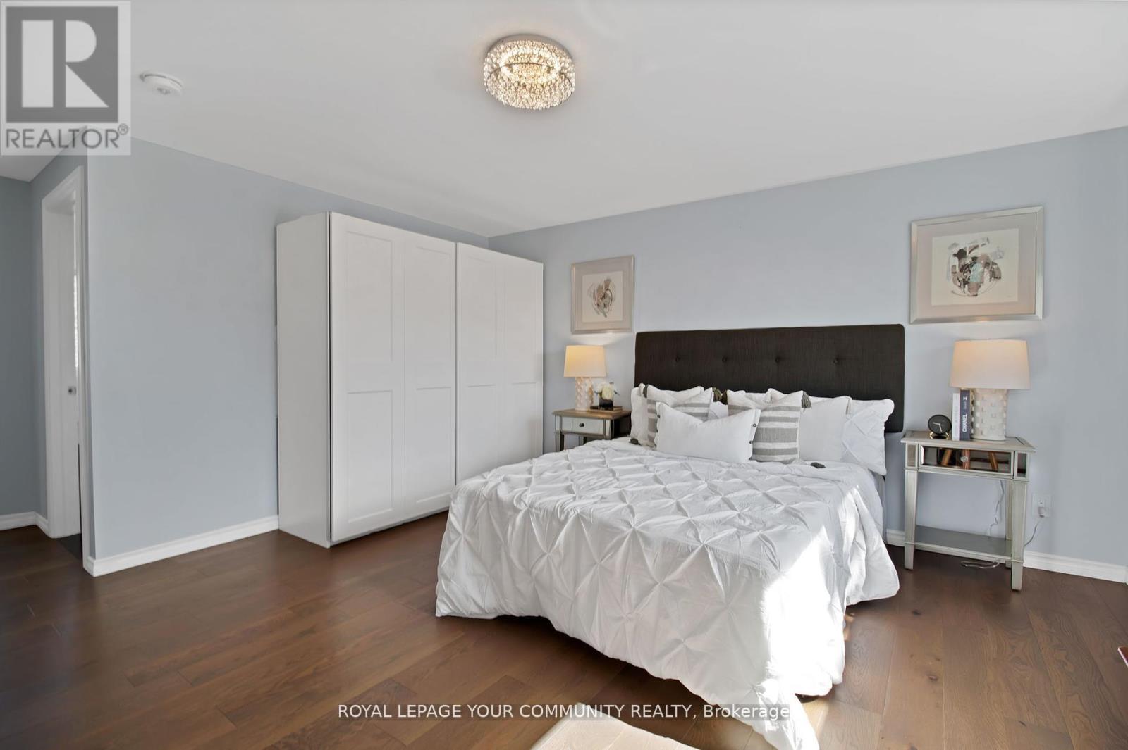 651 Burnhamthorpe Road, Toronto, Ontario  M9C 2Z1 - Photo 32 - W12479993