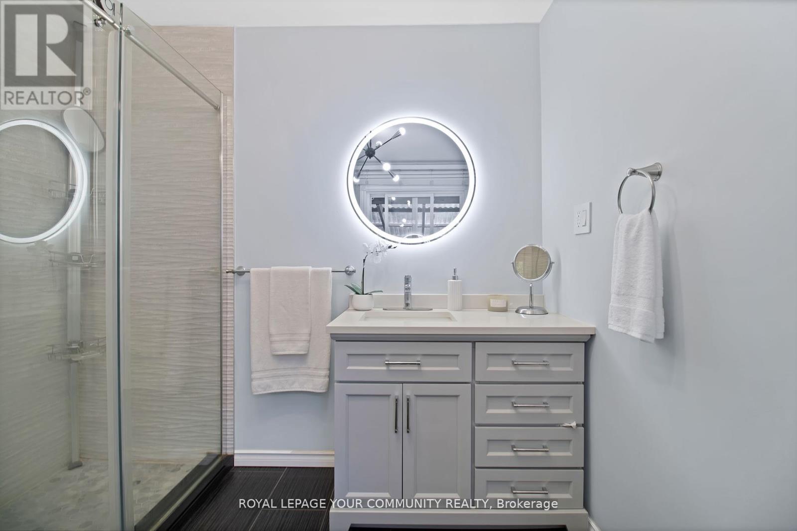 651 Burnhamthorpe Road, Toronto, Ontario  M9C 2Z1 - Photo 26 - W12479993