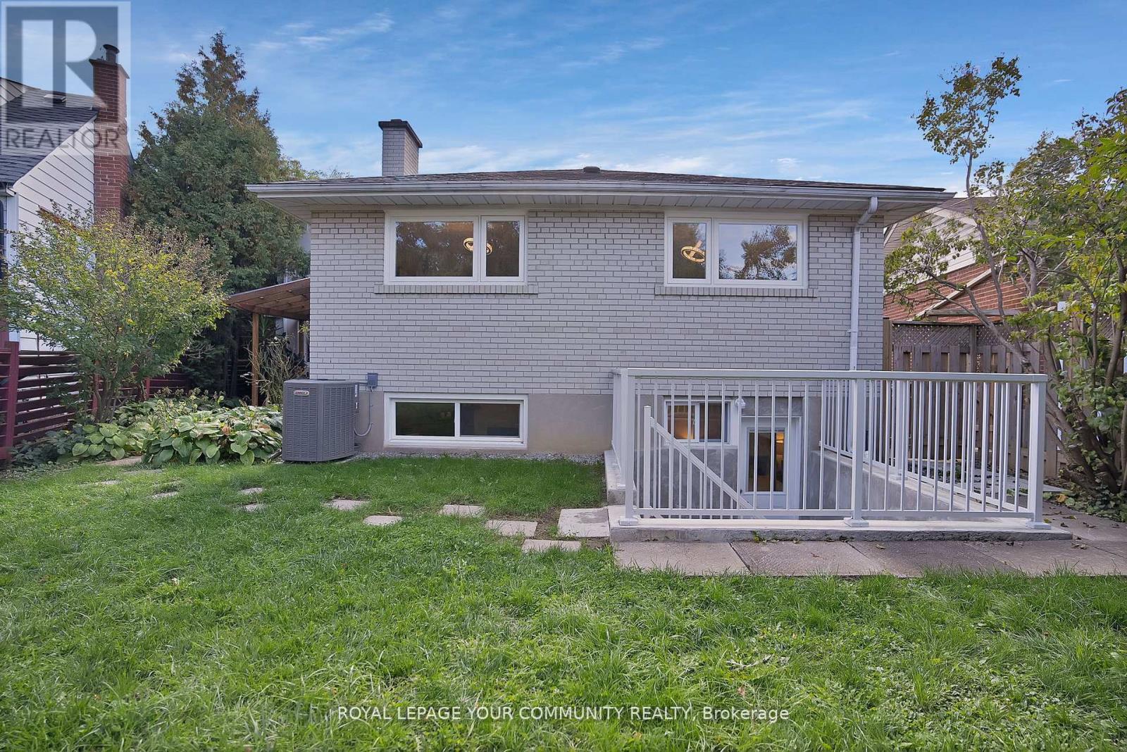 651 Burnhamthorpe Road, Toronto, Ontario  M9C 2Z1 - Photo 43 - W12479993