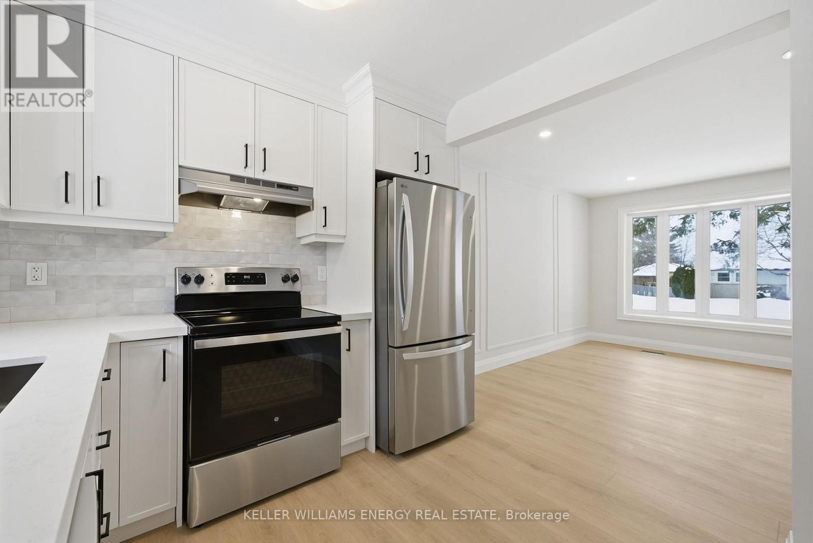 38 Ferguson Avenue, Whitby, Ontario  L1M 1A6 - Photo 10 - E12767760