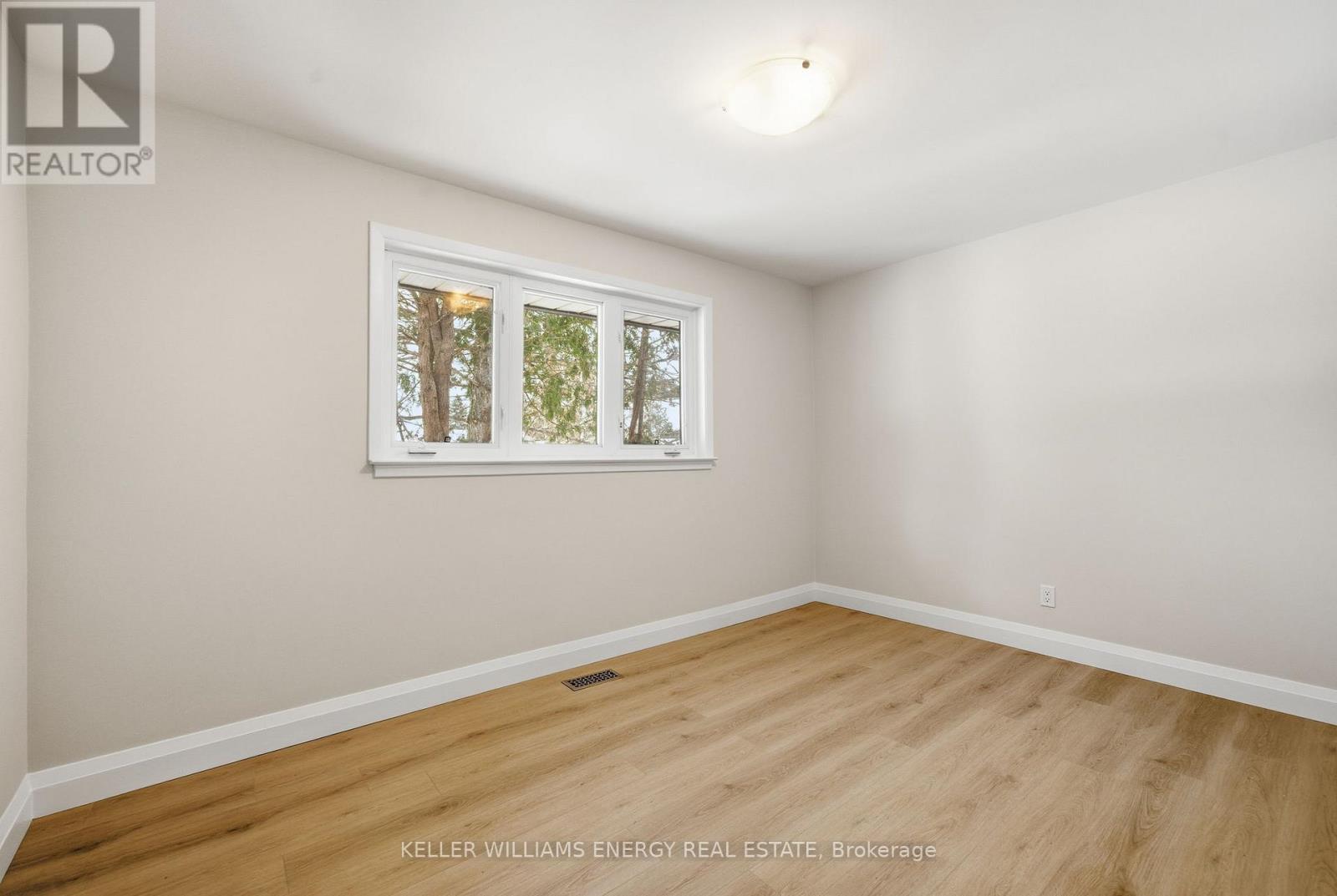 38 Ferguson Avenue, Whitby, Ontario  L1M 1A6 - Photo 14 - E12767760