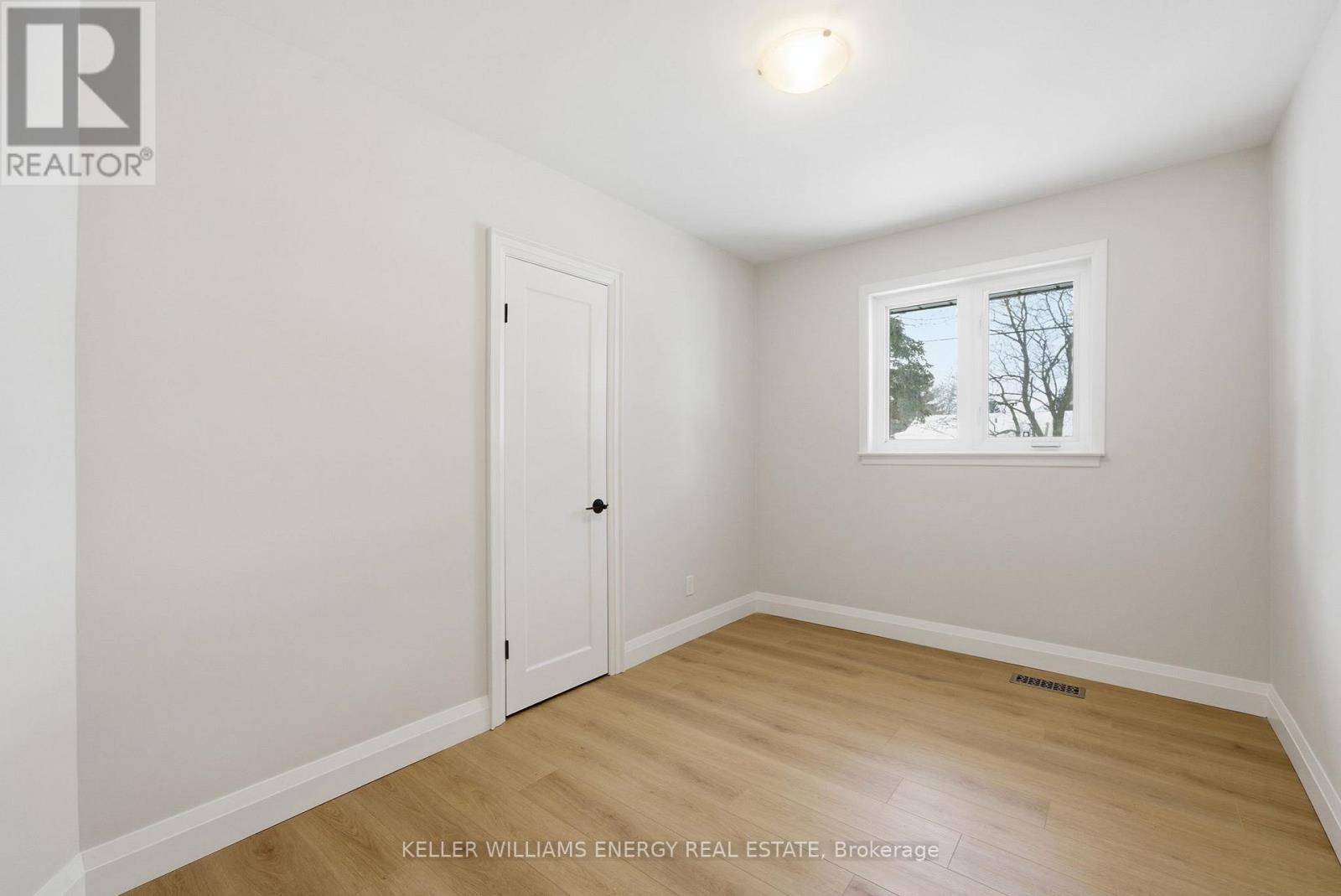 38 Ferguson Avenue, Whitby, Ontario  L1M 1A6 - Photo 17 - E12767760