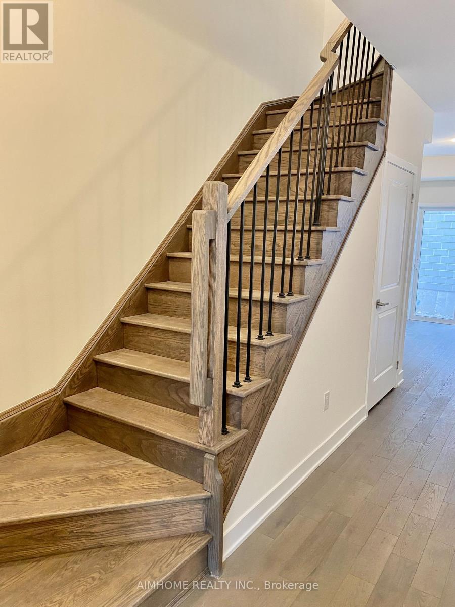 33 Frederick Tisdale Drive, Toronto, Ontario  M3K 0C4 - Photo 10 - W12767552