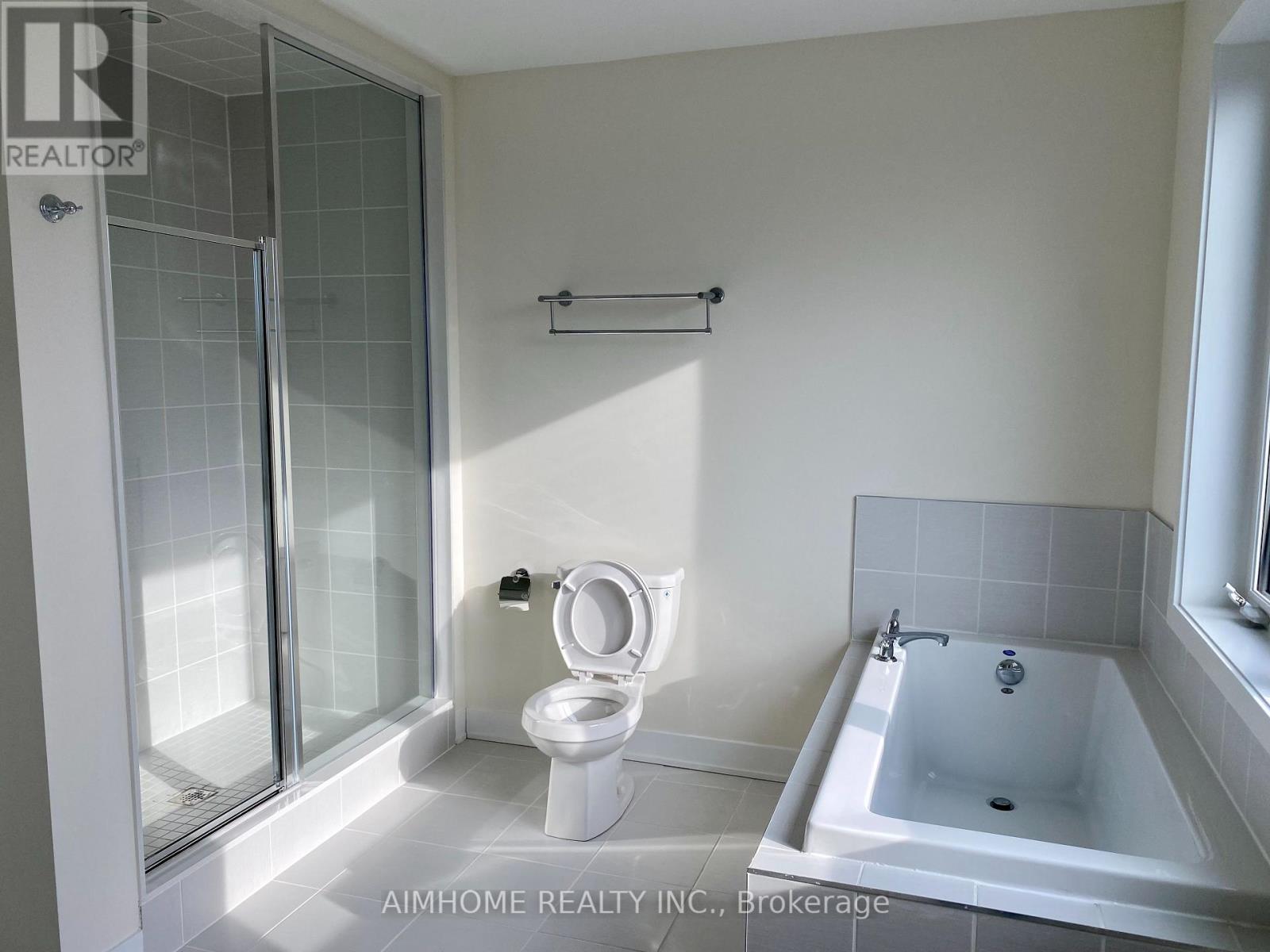 33 Frederick Tisdale Drive, Toronto, Ontario  M3K 0C4 - Photo 26 - W12767552