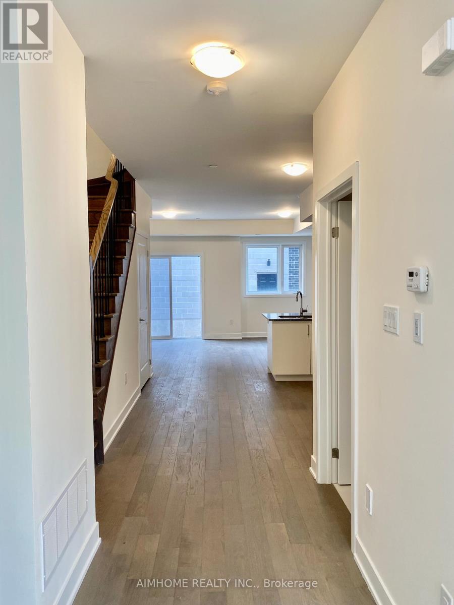 33 Frederick Tisdale Drive, Toronto, Ontario  M3K 0C4 - Photo 5 - W12767552