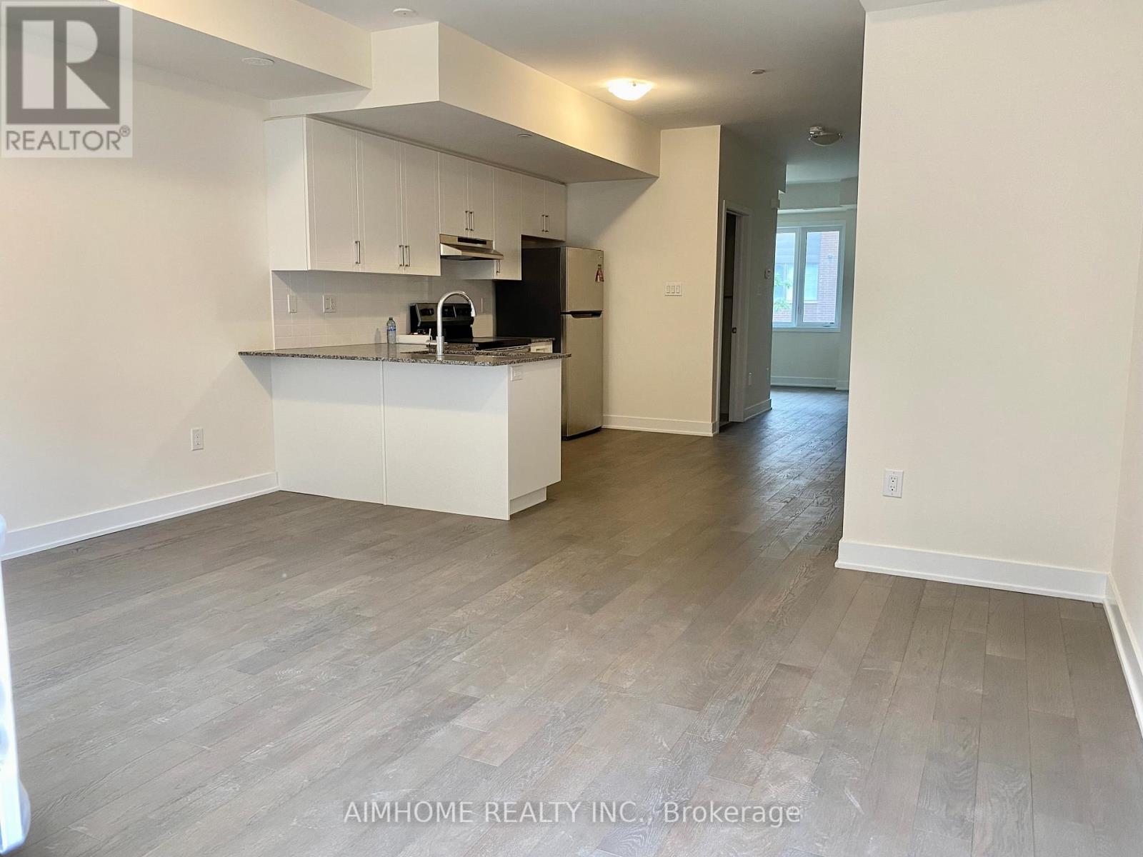 33 Frederick Tisdale Drive, Toronto, Ontario  M3K 0C4 - Photo 9 - W12767552