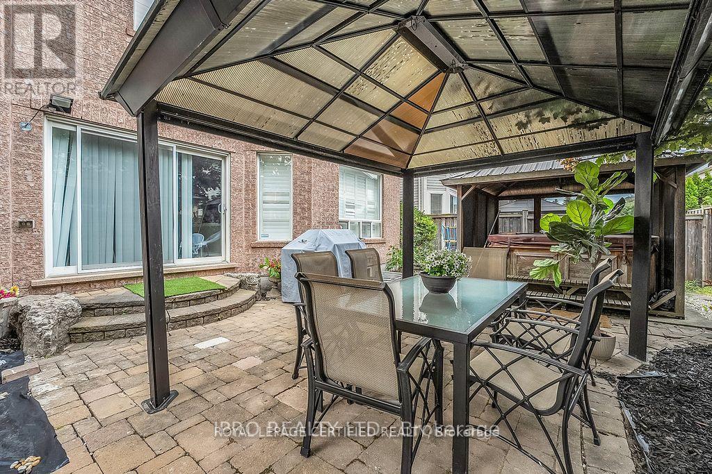 1688 Norris Circle, Milton, Ontario  L9T 6A3 - Photo 10 - W12767554